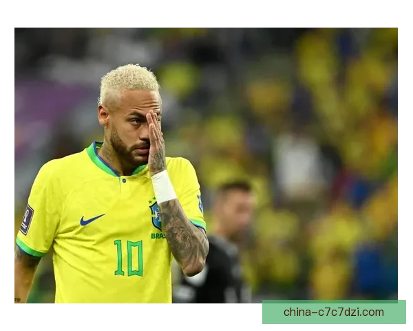 内马尔伤愈复出替补助攻建功